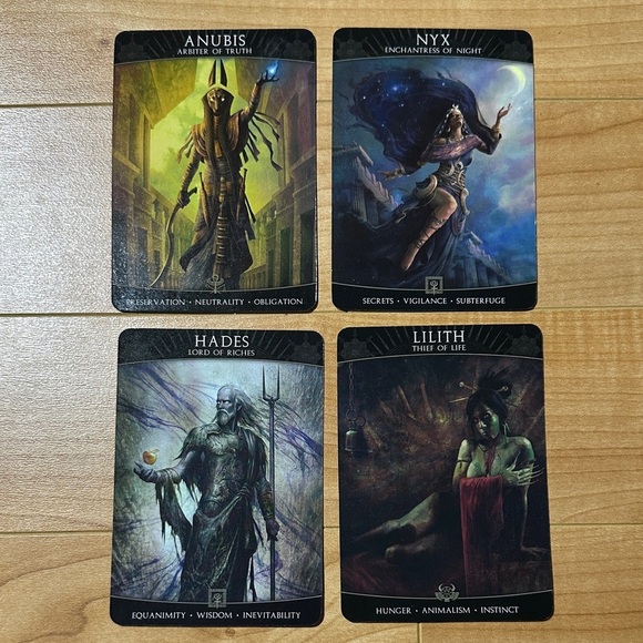 Mausolea Oracle of Souls Deck + Guidebook - Picture 5 of 5